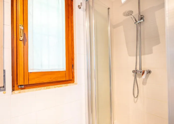 Oasi A Margine Rosso Nyaraló *