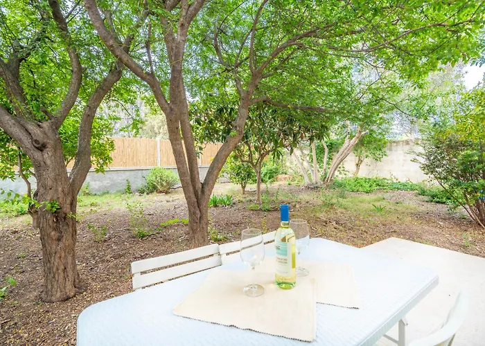 Oasi A Margine Rosso Nyaraló